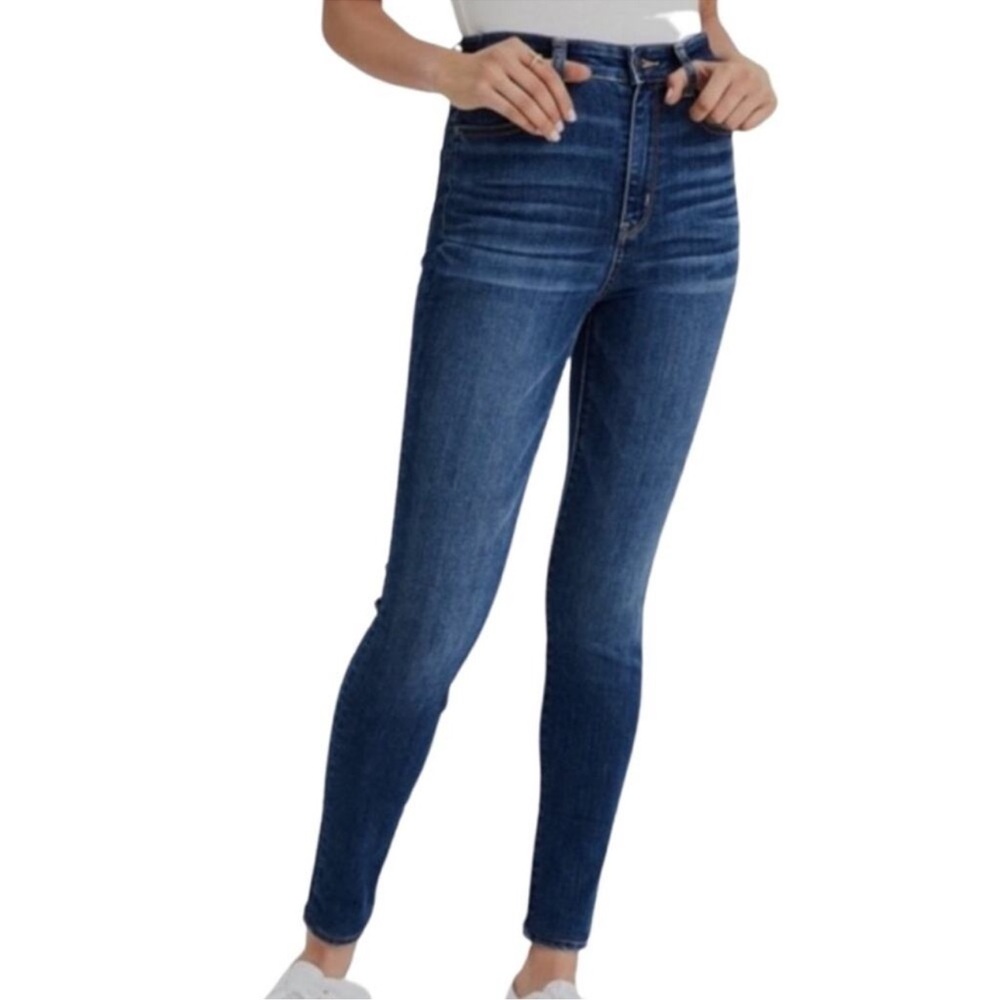 American Eagle Outfitters High Rise Blue Jeans